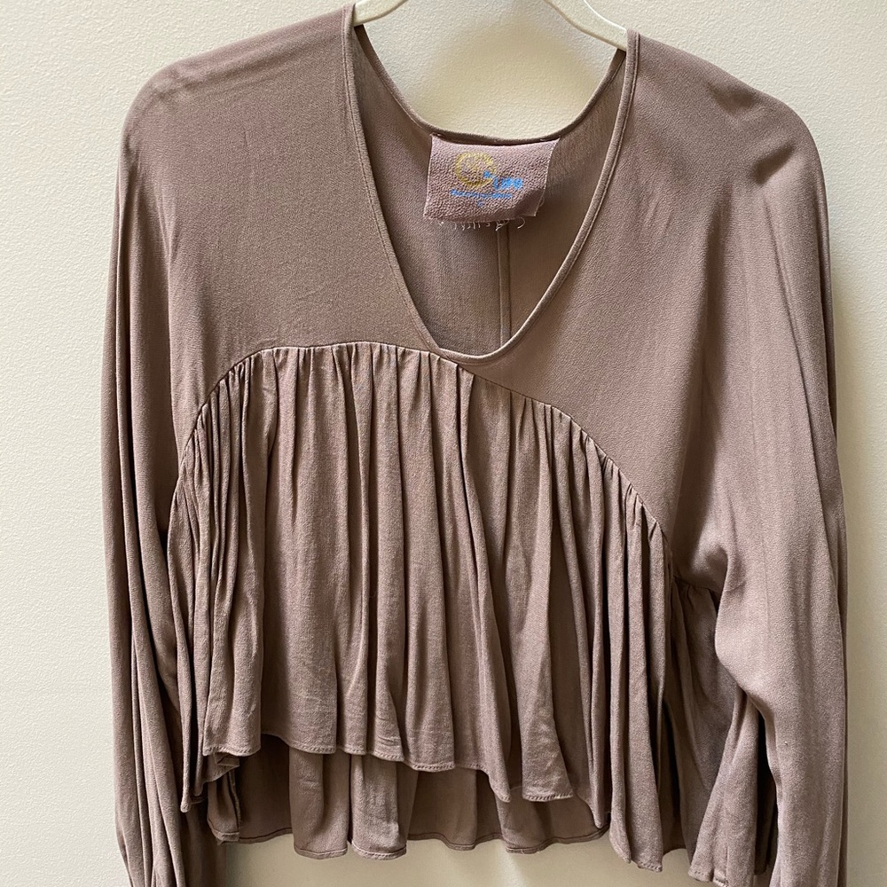 BEIGE BLUE LIFE TOP NWOT